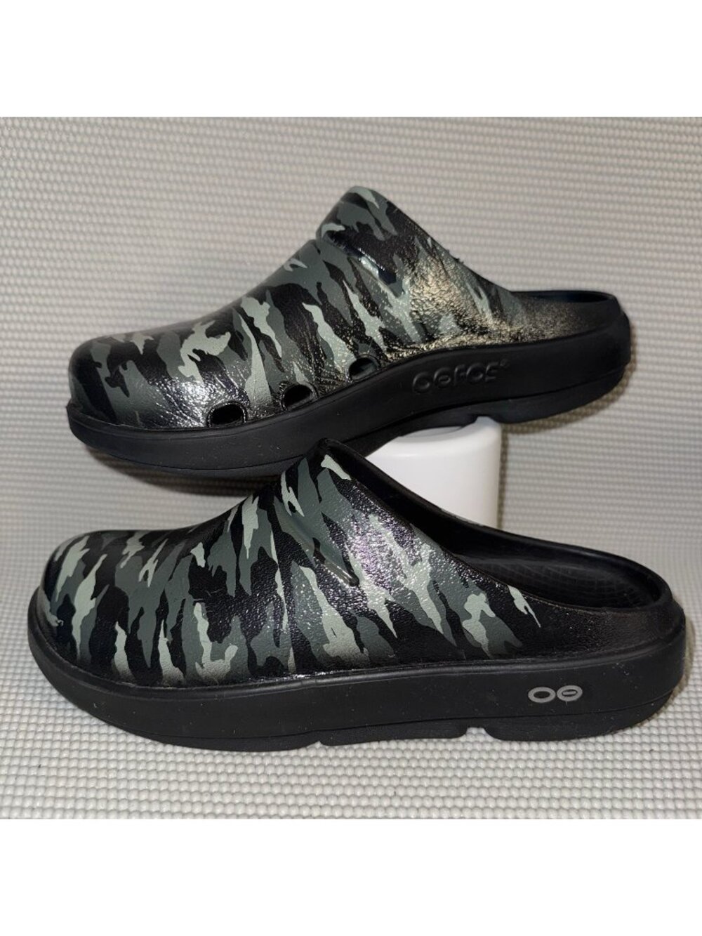 OOFOS OOcloog Limited Edition Black Camo Slip On Comfort Recovery Clogs Size 8